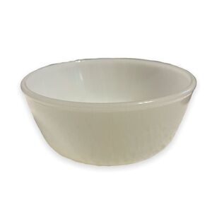 Anchor Hocking Fire King White Custard Milk‎ Glass Bowl Vintage